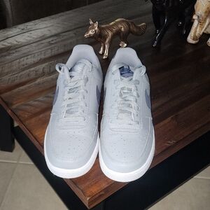 Nike Light Gray Sneakers